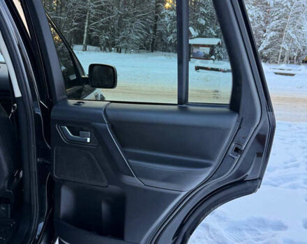 Черный Ленд Ровер Фрилендер, объемом двигателя 2 л и пробегом 211 тыс. км за 12400 $, фото 11 на Automoto.ua