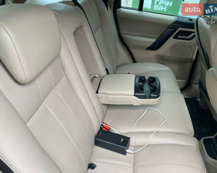 Черный Ленд Ровер Фрилендер, объемом двигателя 2.18 л и пробегом 232 тыс. км за 13500 $, фото 10 на Automoto.ua