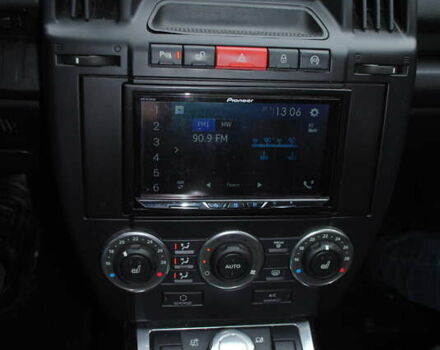 Чорний Ленд Ровер Freelander, об'ємом двигуна 2.18 л та пробігом 197 тис. км за 11450 $, фото 16 на Automoto.ua