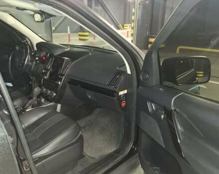 Чорний Ленд Ровер Freelander, об'ємом двигуна 2.2 л та пробігом 207 тис. км за 13000 $, фото 7 на Automoto.ua