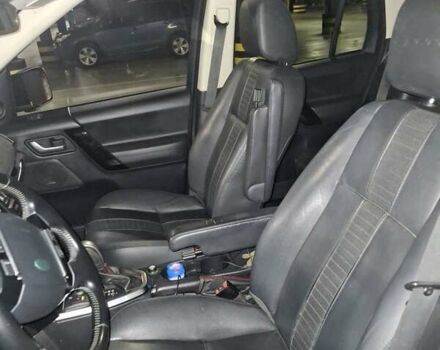 Чорний Ленд Ровер Freelander, об'ємом двигуна 2.2 л та пробігом 207 тис. км за 13000 $, фото 3 на Automoto.ua