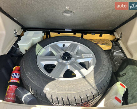 Черный Ленд Ровер Фрилендер, объемом двигателя 2.2 л и пробегом 330 тыс. км за 15400 $, фото 21 на Automoto.ua