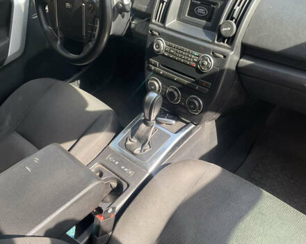 Чорний Ленд Ровер Freelander, об'ємом двигуна 2.2 л та пробігом 230 тис. км за 15000 $, фото 6 на Automoto.ua