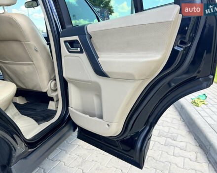 Черный Ленд Ровер Фрилендер, объемом двигателя 2.2 л и пробегом 330 тыс. км за 15400 $, фото 7 на Automoto.ua