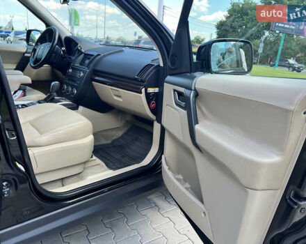 Черный Ленд Ровер Фрилендер, объемом двигателя 2.2 л и пробегом 330 тыс. км за 15400 $, фото 4 на Automoto.ua