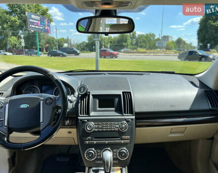 Черный Ленд Ровер Фрилендер, объемом двигателя 2.2 л и пробегом 330 тыс. км за 15400 $, фото 11 на Automoto.ua