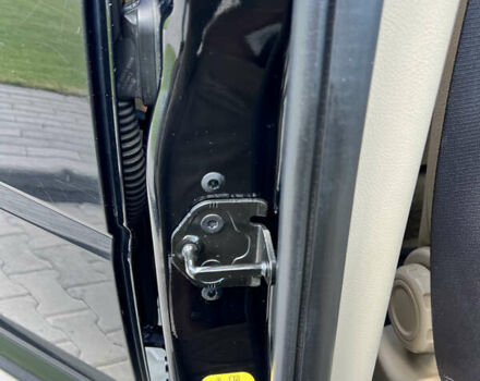 Чорний Ленд Ровер Freelander, об'ємом двигуна 2.2 л та пробігом 330 тис. км за 16200 $, фото 6 на Automoto.ua