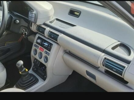 Черный Ленд Ровер Фрилендер, объемом двигателя 1.8 л и пробегом 195 тыс. км за 5500 $, фото 1 на Automoto.ua