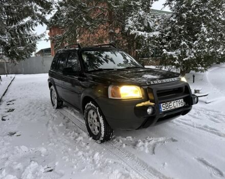 Черный Ленд Ровер Фрилендер, объемом двигателя 1.8 л и пробегом 240 тыс. км за 2000 $, фото 1 на Automoto.ua