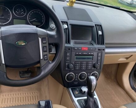 Ленд Ровер Фрилендер 2007 в Ужгороде на Automoto.ua Красный Ленд Ровер Фрилендер, объемом двигателя 3 л и пробегом 300 тыс. км за 8000 $, фото 4 на Automoto.ua