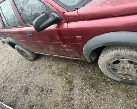 Красный Ленд Ровер Фрилендер, объемом двигателя 1.8 л и пробегом 200 тыс. км за 1657 $, фото 2 на Automoto.ua