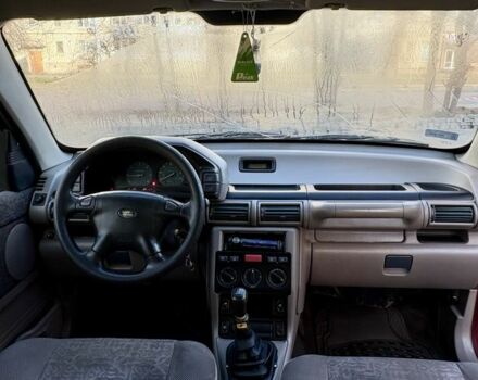 Красный Ленд Ровер Фрилендер, объемом двигателя 2 л и пробегом 250 тыс. км за 2350 $, фото 3 на Automoto.ua