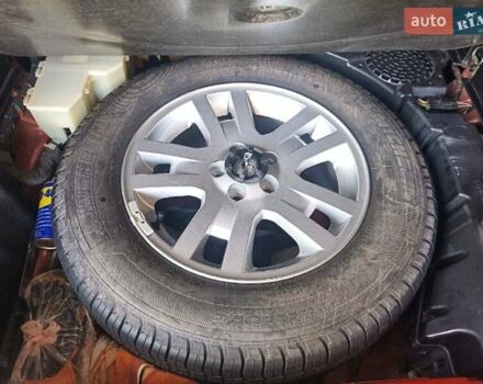 Красный Ленд Ровер Фрилендер, объемом двигателя 2.18 л и пробегом 260 тыс. км за 9499 $, фото 7 на Automoto.ua