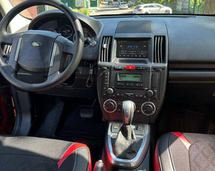 Червоний Ленд Ровер Freelander, об'ємом двигуна 2.2 л та пробігом 174 тис. км за 10800 $, фото 23 на Automoto.ua