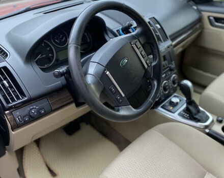 Червоний Ленд Ровер Freelander, об'ємом двигуна 2.2 л та пробігом 170 тис. км за 13300 $, фото 6 на Automoto.ua