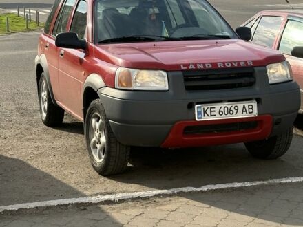 Ленд Ровер Фрилендер 1999 в Днепре (Днепропетровске) на Automoto.ua Красный Ленд Ровер Фрилендер, объемом двигателя 2 л и пробегом 2 тыс. км за 6000 $, фото 1 на Automoto.ua
