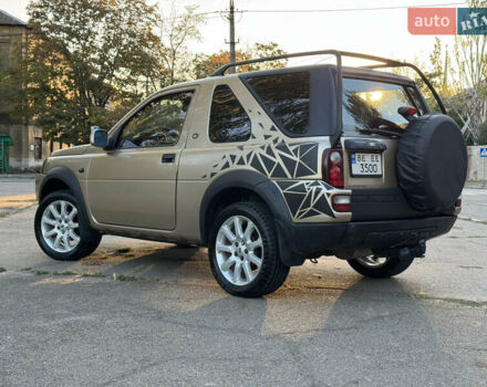 Желтый Ленд Ровер Фрилендер, объемом двигателя 1.95 л и пробегом 364 тыс. км за 7000 $, фото 4 на Automoto.ua