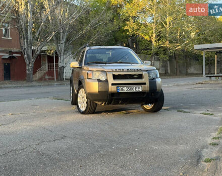 Желтый Ленд Ровер Фрилендер, объемом двигателя 1.95 л и пробегом 364 тыс. км за 7000 $, фото 2 на Automoto.ua
