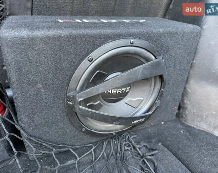 Желтый Ленд Ровер Фрилендер, объемом двигателя 1.95 л и пробегом 364 тыс. км за 7000 $, фото 17 на Automoto.ua