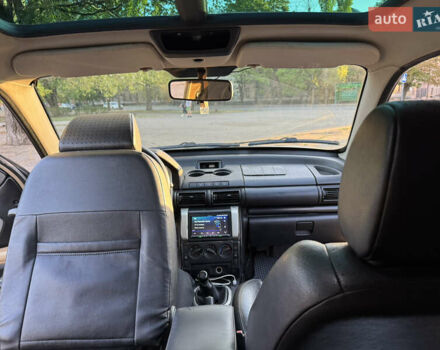 Желтый Ленд Ровер Фрилендер, объемом двигателя 1.95 л и пробегом 364 тыс. км за 7000 $, фото 14 на Automoto.ua