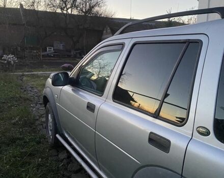 Серый Ленд Ровер Фрилендер, объемом двигателя 1.8 л и пробегом 238 тыс. км за 5000 $, фото 2 на Automoto.ua