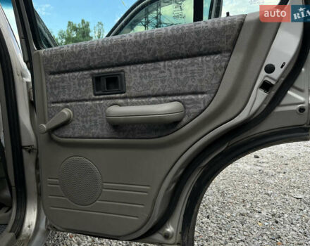 Сірий Ленд Ровер Freelander, об'ємом двигуна 2 л та пробігом 242 тис. км за 4400 $, фото 16 на Automoto.ua