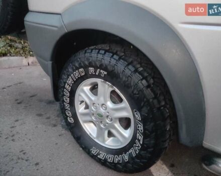 Сірий Ленд Ровер Freelander, об'ємом двигуна 1.9 л та пробігом 215 тис. км за 6500 $, фото 17 на Automoto.ua