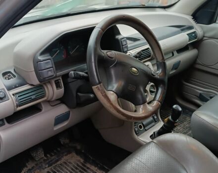 Серый Ленд Ровер Фрилендер, объемом двигателя 1.8 л и пробегом 140 тыс. км за 3500 $, фото 5 на Automoto.ua