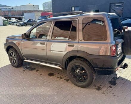 Серый Ленд Ровер Фрилендер, объемом двигателя 2 л и пробегом 176 тыс. км за 3000 $, фото 2 на Automoto.ua