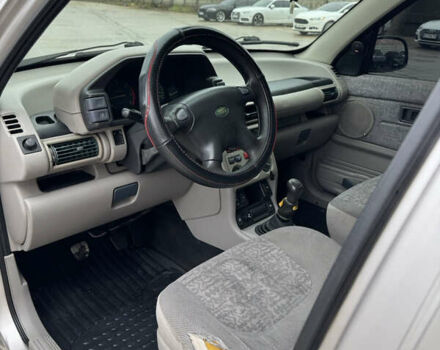 Сірий Ленд Ровер Freelander, об'ємом двигуна 2 л та пробігом 299 тис. км за 4200 $, фото 12 на Automoto.ua