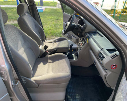 Сірий Ленд Ровер Freelander, об'ємом двигуна 2 л та пробігом 251 тис. км за 3850 $, фото 25 на Automoto.ua