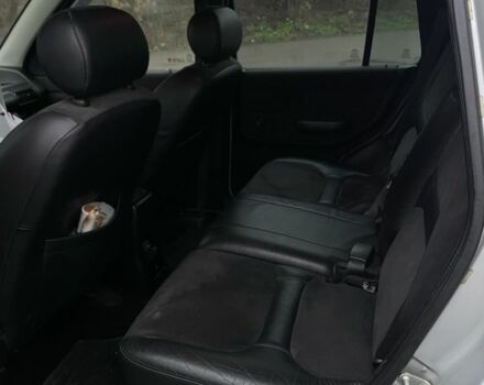 Серый Ленд Ровер Фрилендер, объемом двигателя 2 л и пробегом 386 тыс. км за 3500 $, фото 6 на Automoto.ua