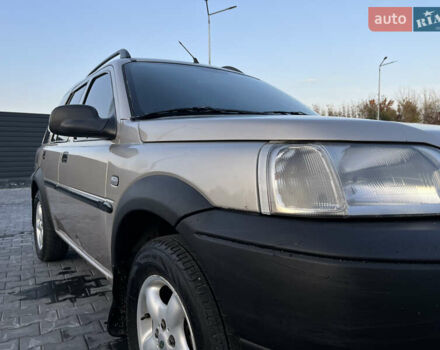 Ленд Ровер Фрилендер 2002 в Каменце-Подольском на Automoto.ua Серый Ленд Ровер Фрилендер, объемом двигателя 2.5 л и пробегом 257 тыс. км за 4999 $, фото 19 на Automoto.ua