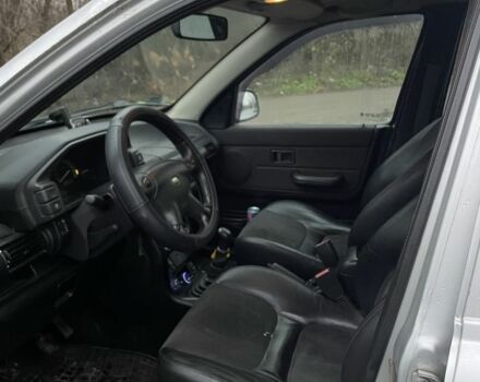 Серый Ленд Ровер Фрилендер, объемом двигателя 2 л и пробегом 386 тыс. км за 3500 $, фото 9 на Automoto.ua