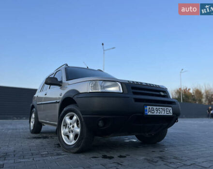 Ленд Ровер Фрилендер 2002 в Каменце-Подольском на Automoto.ua Серый Ленд Ровер Фрилендер, объемом двигателя 2.5 л и пробегом 257 тыс. км за 4999 $, фото 2 на Automoto.ua