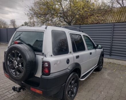 Серый Ленд Ровер Фрилендер, объемом двигателя 2 л и пробегом 300 тыс. км за 2200 $, фото 1 на Automoto.ua