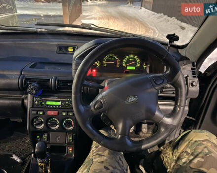 Серый Ленд Ровер Фрилендер, объемом двигателя 1.95 л и пробегом 270 тыс. км за 3500 $, фото 12 на Automoto.ua