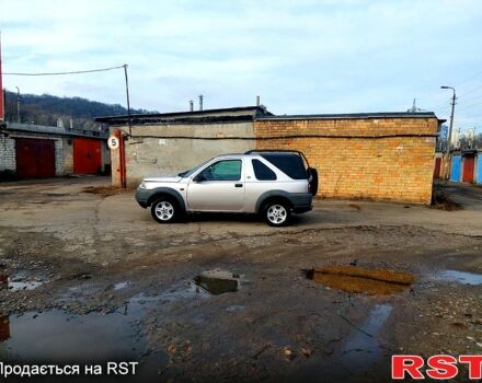 Серый Ленд Ровер Фрилендер, объемом двигателя 2 л и пробегом 300 тыс. км за 2750 $, фото 2 на Automoto.ua