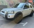 Сірий Ленд Ровер Freelander, об'ємом двигуна 1.95 л та пробігом 322 тис. км за 6850 $, фото 3 на Automoto.ua
