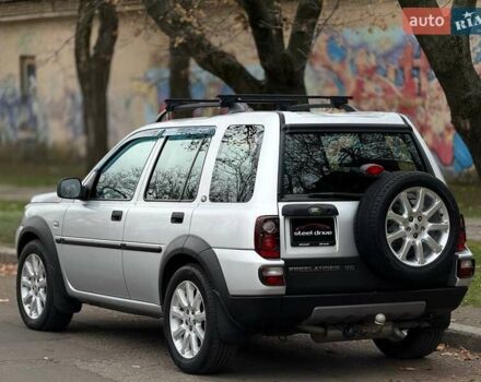 Серый Ленд Ровер Фрилендер, объемом двигателя 2.5 л и пробегом 227 тыс. км за 6799 $, фото 5 на Automoto.ua