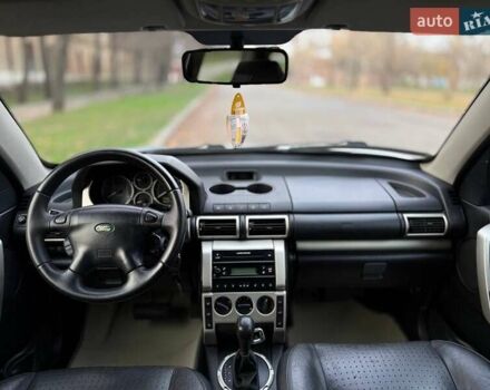 Серый Ленд Ровер Фрилендер, объемом двигателя 2.5 л и пробегом 227 тыс. км за 6799 $, фото 17 на Automoto.ua