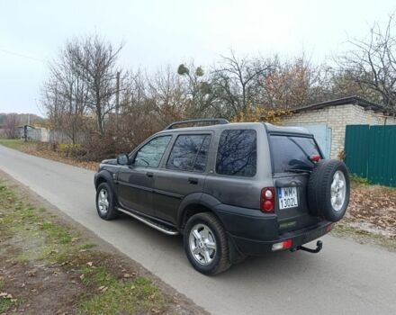 Серый Ленд Ровер Фрилендер, объемом двигателя 1.8 л и пробегом 245 тыс. км за 2800 $, фото 3 на Automoto.ua