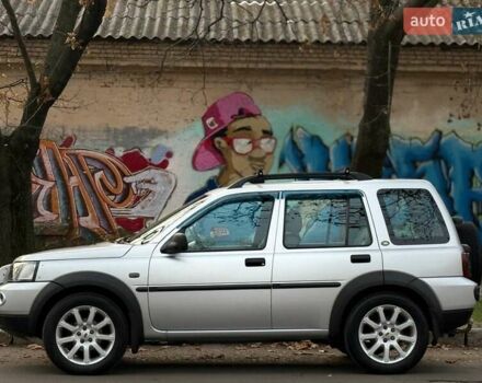 Серый Ленд Ровер Фрилендер, объемом двигателя 2.5 л и пробегом 227 тыс. км за 6799 $, фото 4 на Automoto.ua