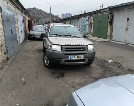 Серый Ленд Ровер Фрилендер, объемом двигателя 2 л и пробегом 200 тыс. км за 2800 $, фото 1 на Automoto.ua