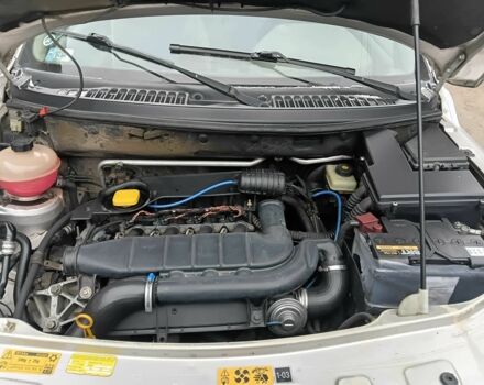 Серый Ленд Ровер Фрилендер, объемом двигателя 2 л и пробегом 200 тыс. км за 2800 $, фото 9 на Automoto.ua