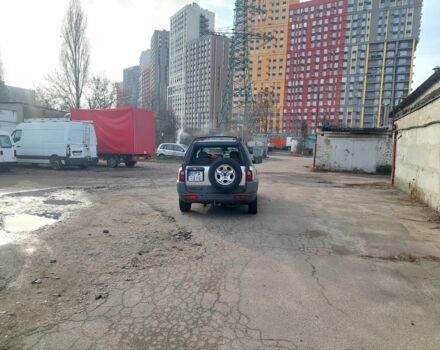 Серый Ленд Ровер Фрилендер, объемом двигателя 2 л и пробегом 310 тыс. км за 2750 $, фото 3 на Automoto.ua