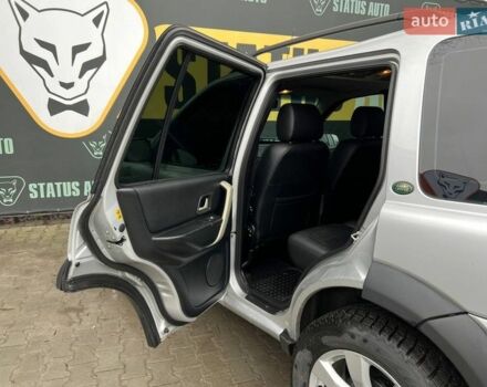 Сірий Ленд Ровер Freelander, об'ємом двигуна 2 л та пробігом 307 тис. км за 8000 $, фото 29 на Automoto.ua