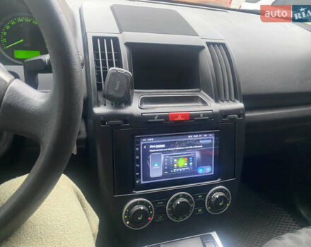 Серый Ленд Ровер Фрилендер, объемом двигателя 2.2 л и пробегом 210 тыс. км за 8000 $, фото 19 на Automoto.ua