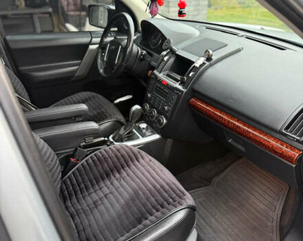 Серый Ленд Ровер Фрилендер, объемом двигателя 3.19 л и пробегом 127 тыс. км за 9999 $, фото 7 на Automoto.ua