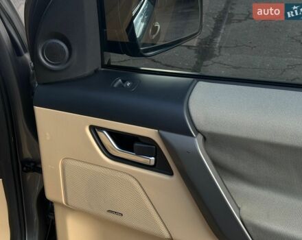 Сірий Ленд Ровер Freelander, об'ємом двигуна 2.18 л та пробігом 381 тис. км за 10599 $, фото 6 на Automoto.ua